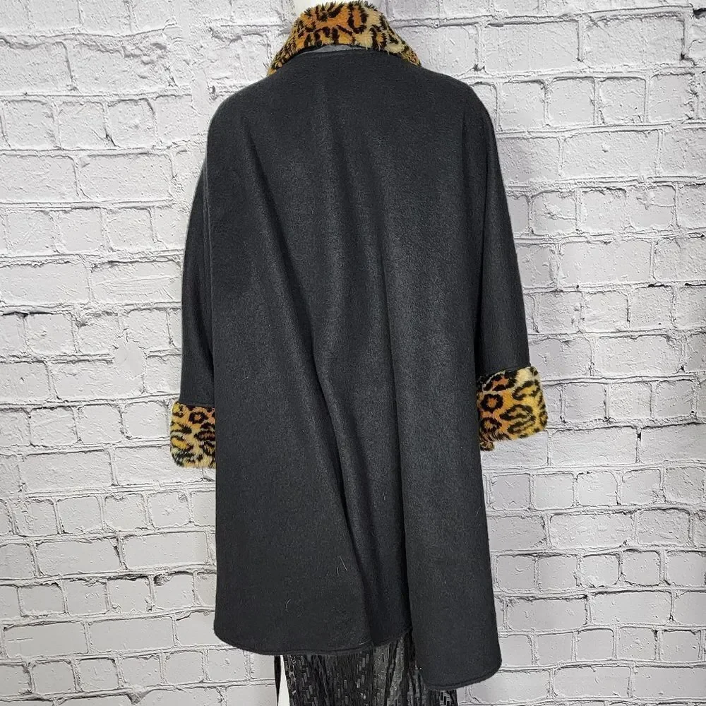 Vintage Honey Leopard Faux Fur Trim Black Cape - Picture 4 of 6